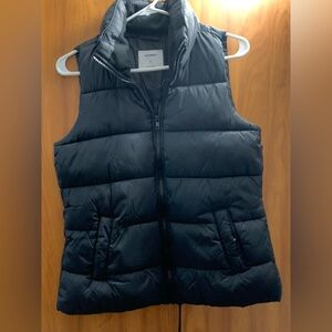 Old Navy Women's Dark Puffer Vest